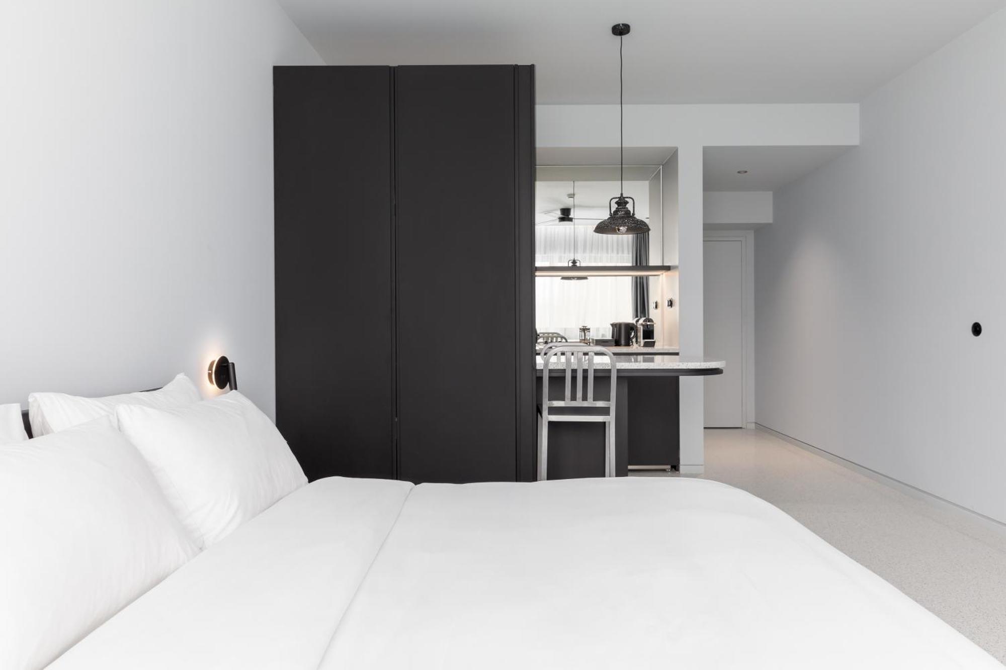 Nero Luxury Suites By Zennova Salonic Exterior foto